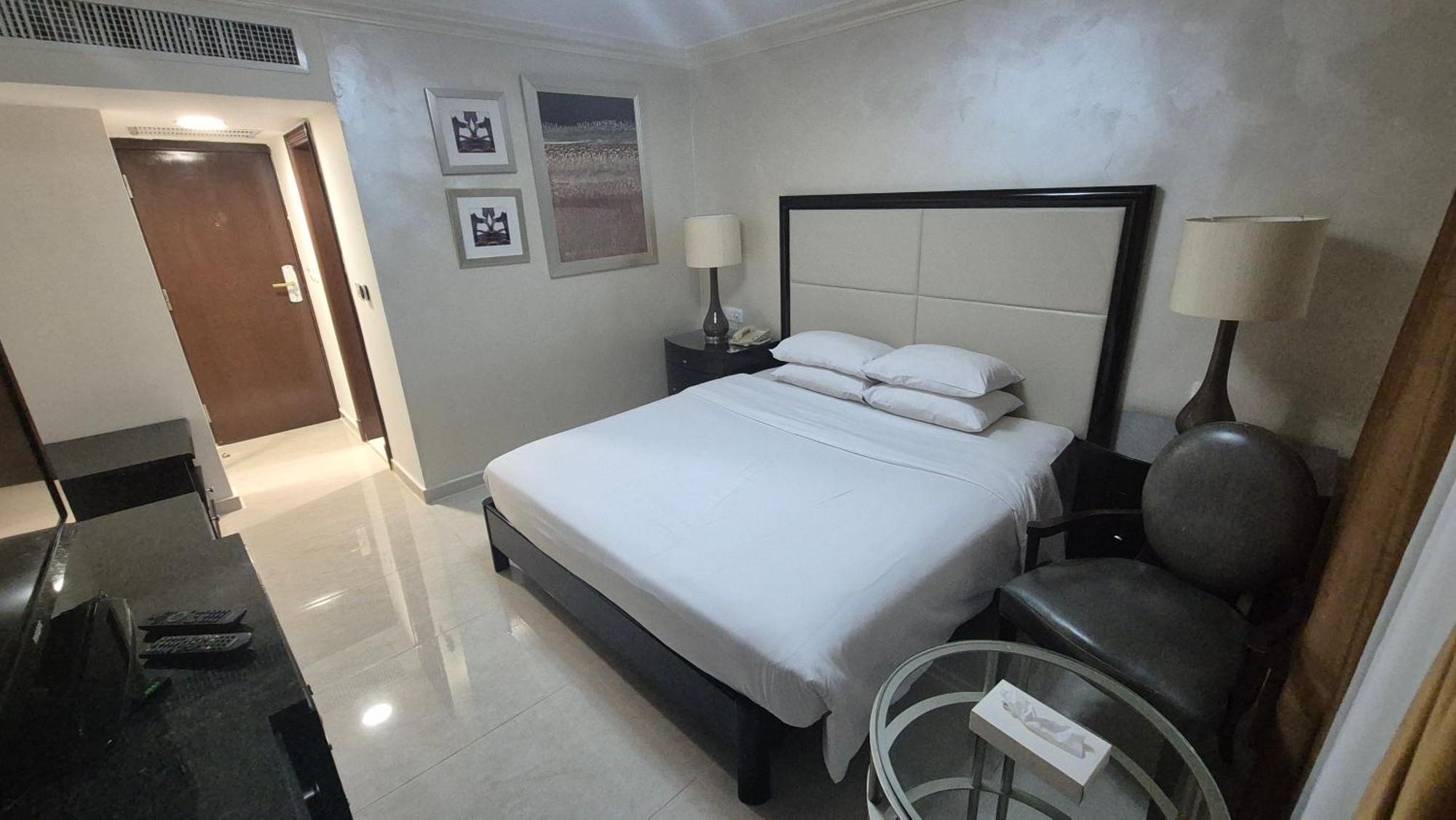 Le Vendome Hotel Amman Esterno foto