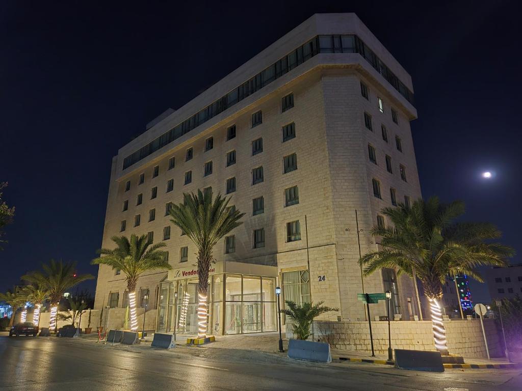 Le Vendome Hotel Amman Esterno foto