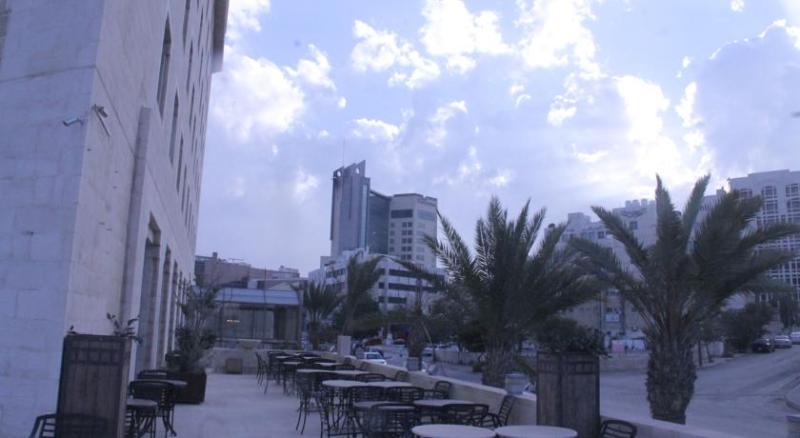 Le Vendome Hotel Amman Esterno foto