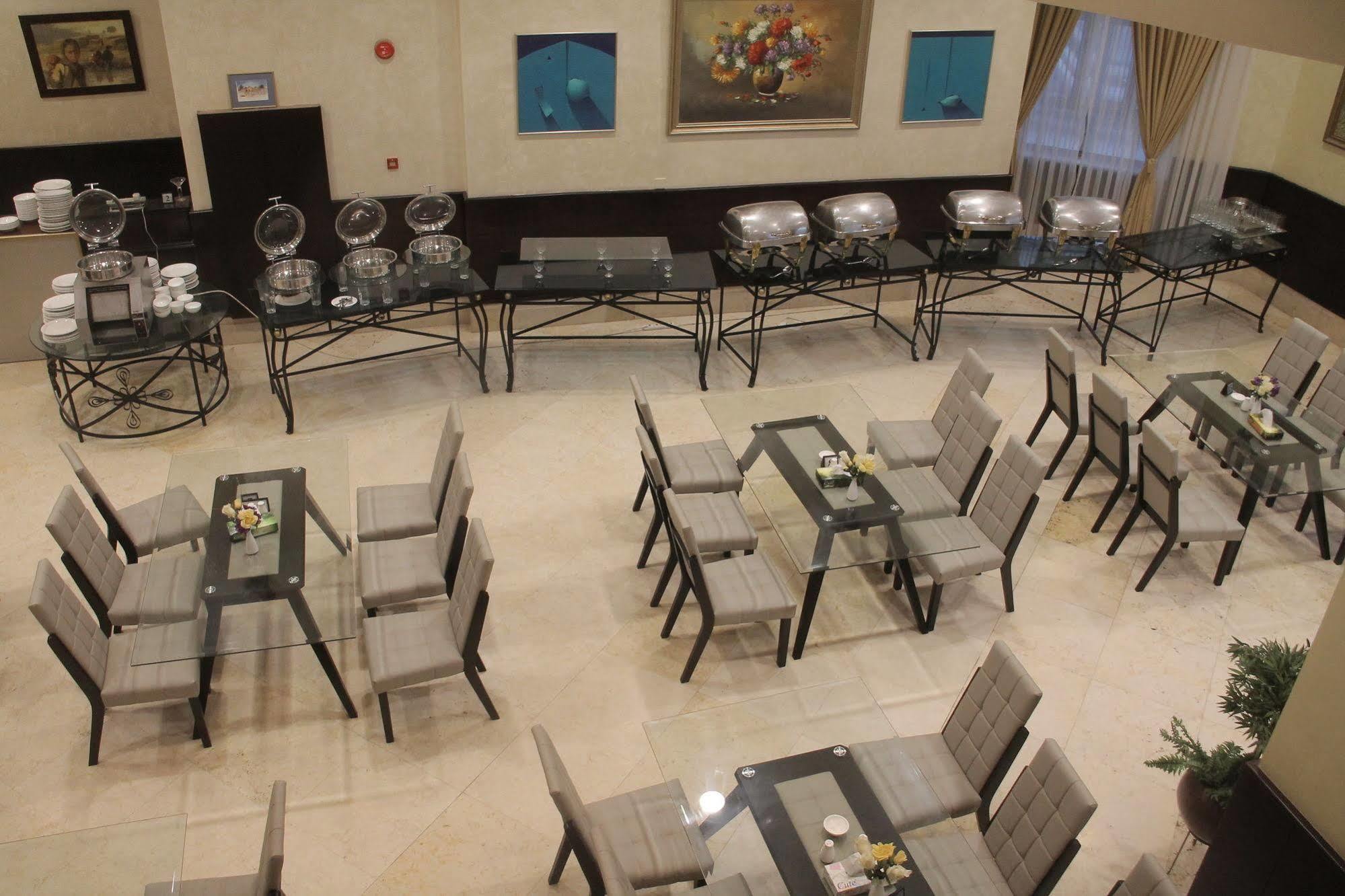 Le Vendome Hotel Amman Esterno foto