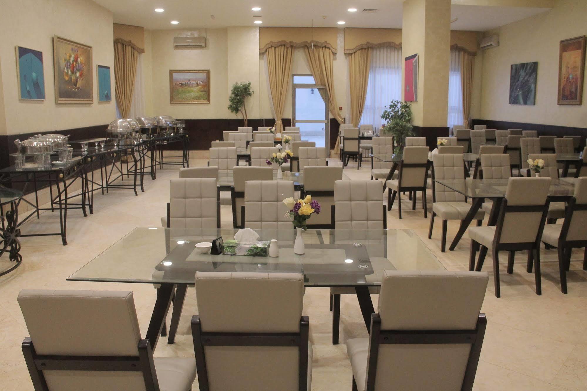 Le Vendome Hotel Amman Esterno foto