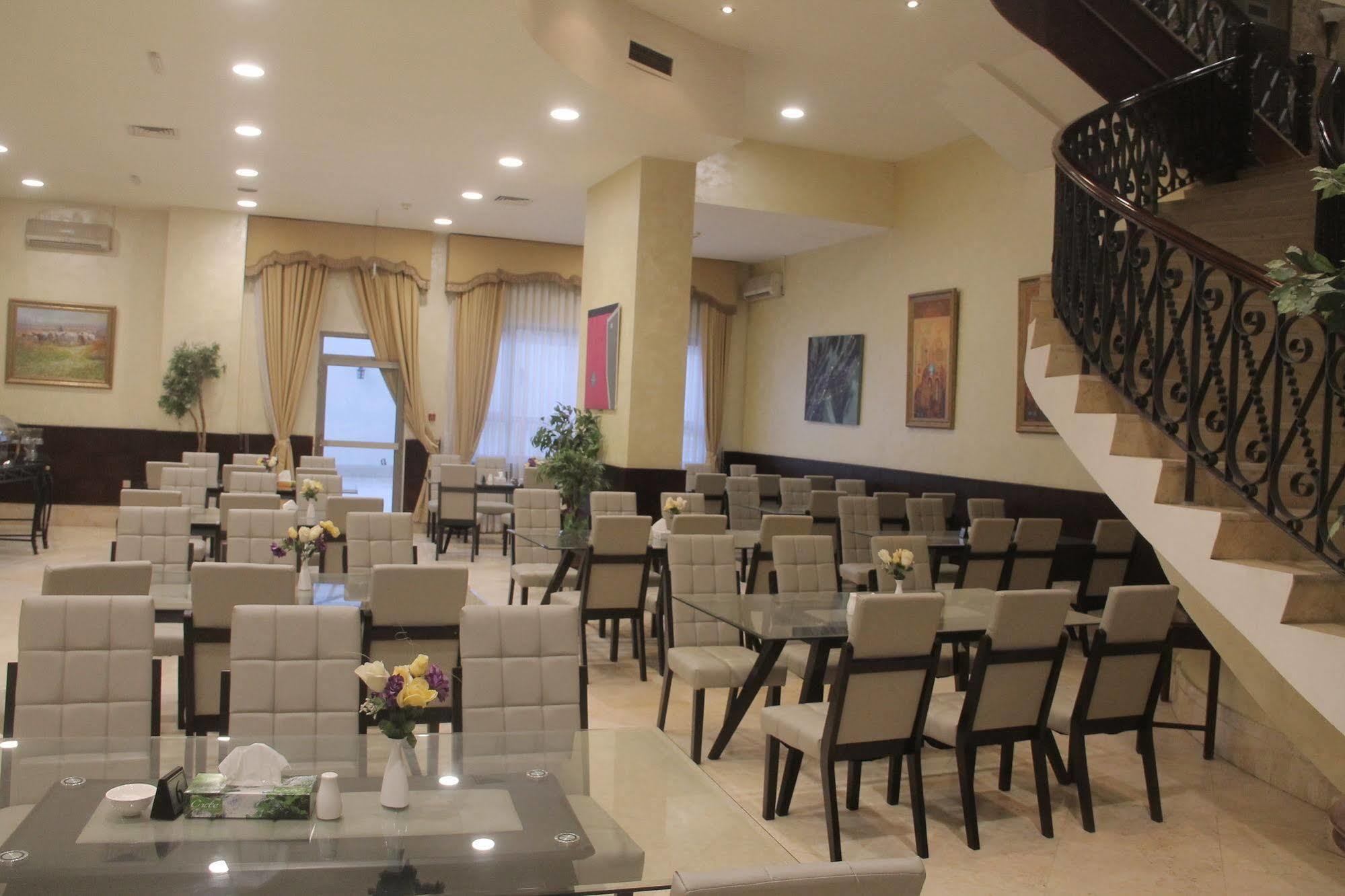 Le Vendome Hotel Amman Esterno foto