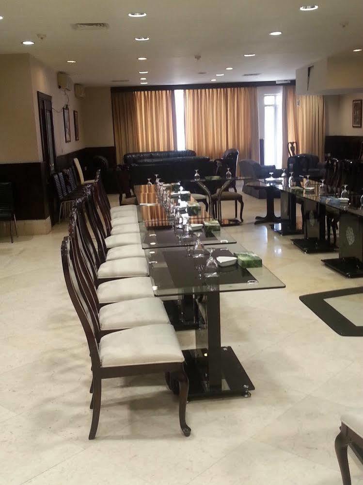 Le Vendome Hotel Amman Esterno foto